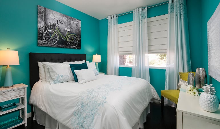 Roman shades in a Philadelphia bedroom